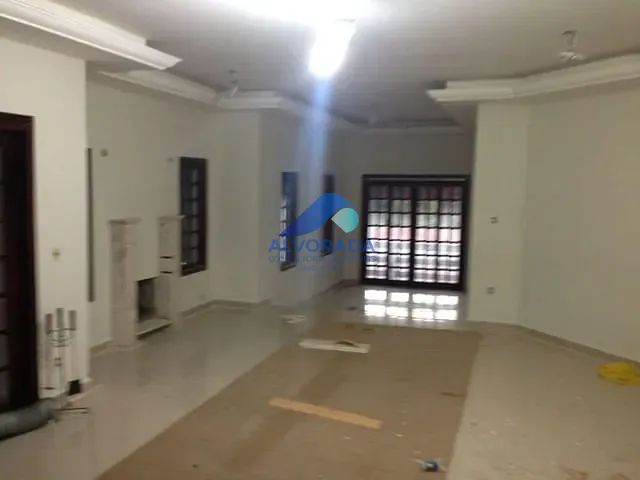 Sobrado com 326m² 3 quartos e 5 banheiros, à venda, no bairro Urbanova em São José dos Campos