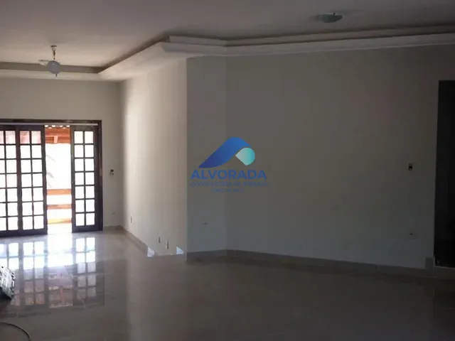 Sobrado com 326m² 3 quartos e 5 banheiros, à venda, no bairro Urbanova em São José dos Campos