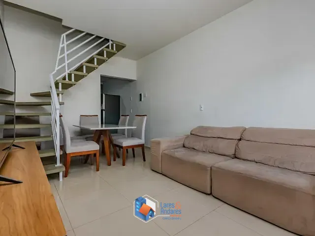 Sobrado com 120m² 2 quartos e 2 banheiros, à venda, no bairro Rio Pequeno em Camboriú