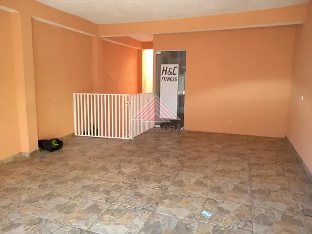 Sobrado com 400m² 2 quartos e 1 banheiro, à venda, no bairro Vila Assis Brasil em Mauá