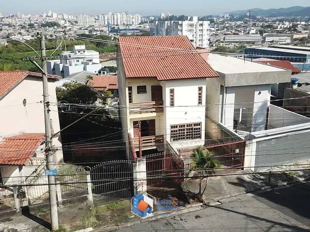 Sobrado com 309m² 3 quartos e 4 banheiros, à venda, no bairro Jardim Vila Galvão em Guarulhos