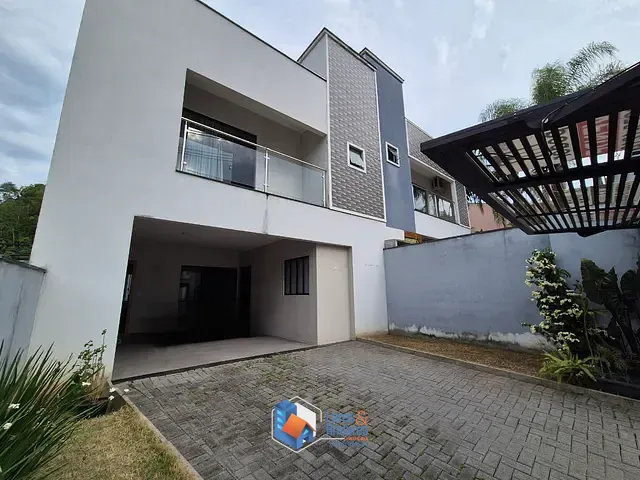 Sobrado com 168m² 3 quartos e 3 banheiros, à venda, no bairro Chico de Paulo em Jaraguá Do Sul