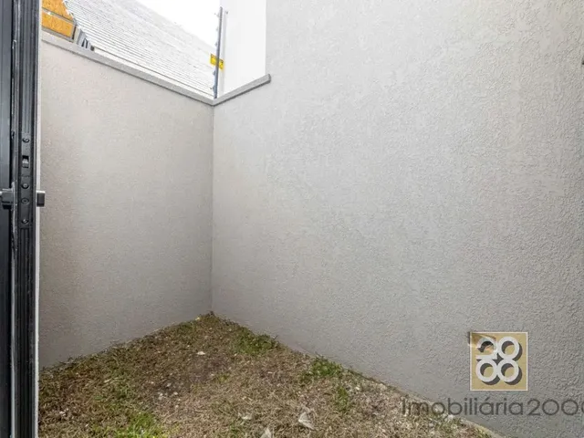 Sobrado 3 quartos e 1 banheiro, à venda, no bairro Santa Felicidade em Curitiba