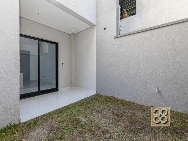 Sobrado 3 quartos e 1 banheiro, à venda, no bairro Santa Felicidade em Curitiba