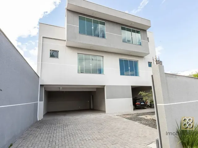 Sobrado 4 quartos e 1 banheiro, à venda, no bairro Tingui em Curitiba