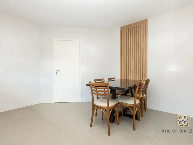 Sobrado 4 quartos e 1 banheiro, à venda, no bairro Tingui em Curitiba