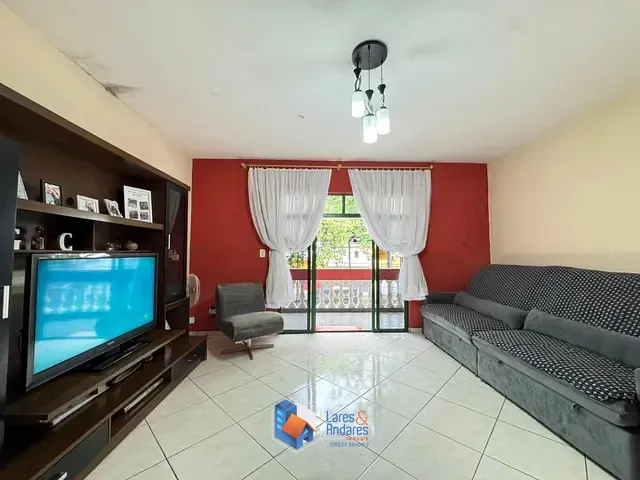 Sobrado com 125m² 4 quartos e 2 banheiros, à venda, no bairro Parque Santa Madalena em São Paulo