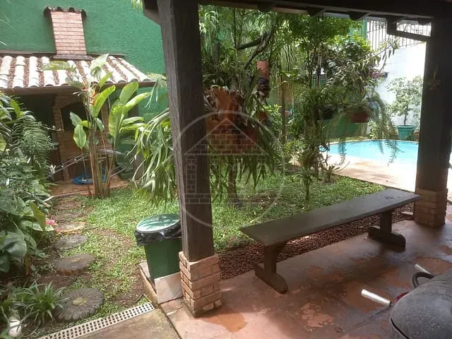 Sobrado com 258m² 4 quartos e 3 banheiros, à venda, no bairro Jardim Prudência em São Paulo