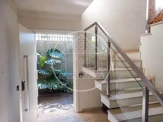 Sobrado com 300m² 4 quartos e 1 banheiro, à venda, no bairro Brooklin em São Paulo