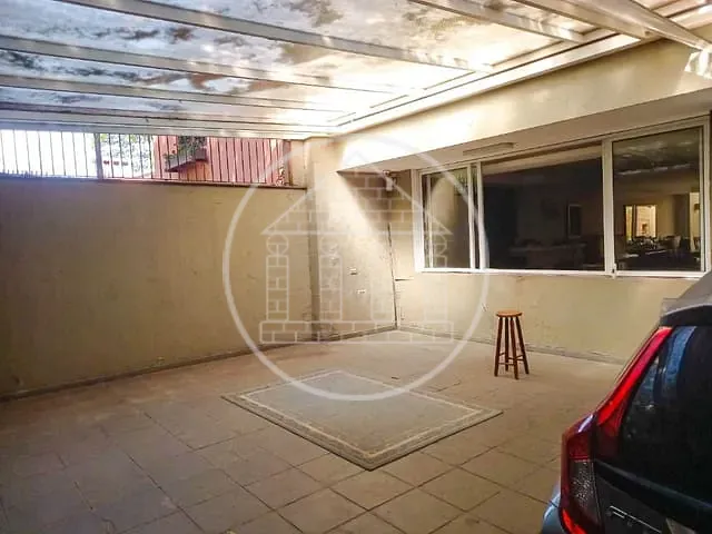 Sobrado com 300m² 4 quartos e 1 banheiro, à venda, no bairro Brooklin em São Paulo