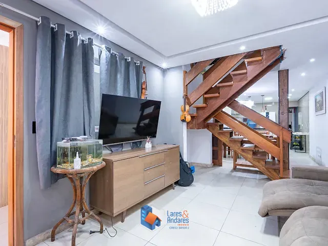 Sobrado com 125m² 4 quartos e 4 banheiros, à venda, no bairro Jardim Três Marias em Taboão Da Serra