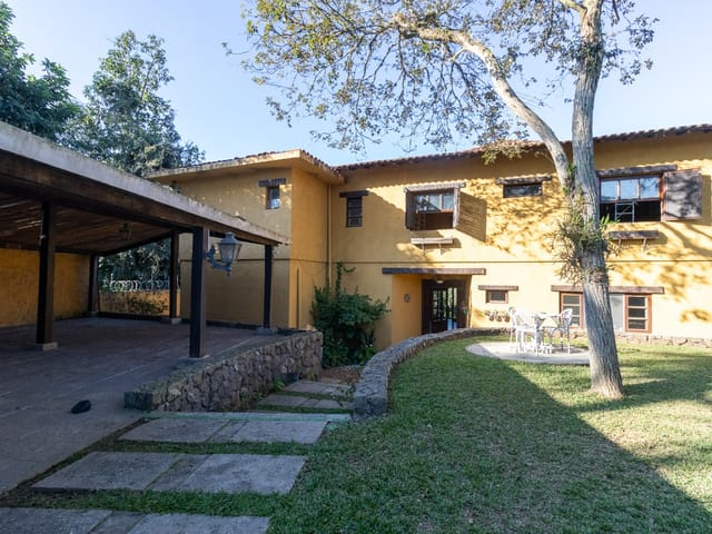 Sobrado com 1498m² 5 quartos e 4 banheiros, à venda, no bairro Guarapiranga em São Paulo