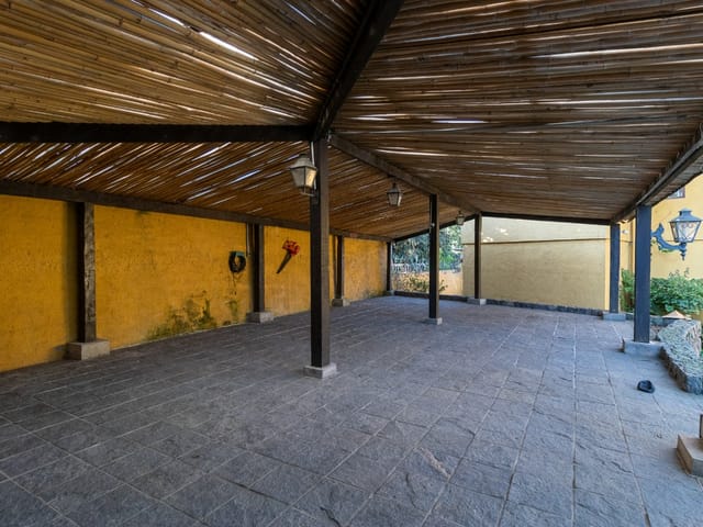 Sobrado com 1498m² 5 quartos e 4 banheiros, à venda, no bairro Guarapiranga em São Paulo
