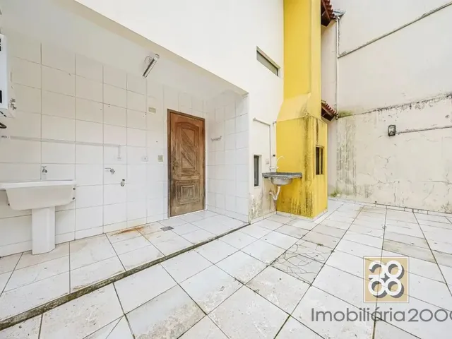 Sobrado 3 quartos e 1 banheiro, à venda, no bairro Abranches em Curitiba
