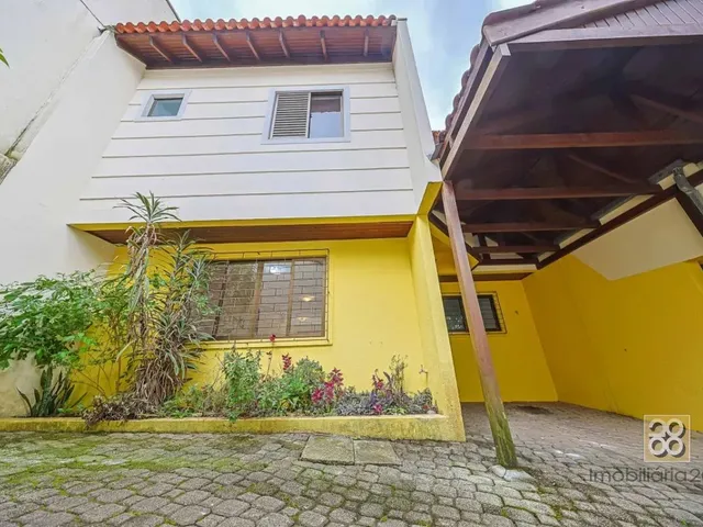 Sobrado 3 quartos e 1 banheiro, à venda, no bairro Abranches em Curitiba