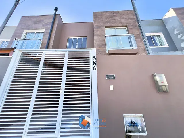 Sobrado com 116m² 3 quartos e 3 banheiros, à venda, no bairro Nova Esperança em Balneário Camboriú