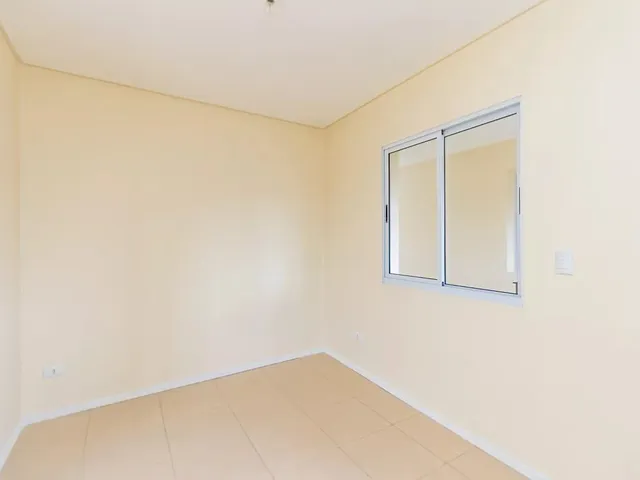 Sobrado 2 quartos e 1 banheiro, à venda, no bairro Vila Fuck em Piraquara