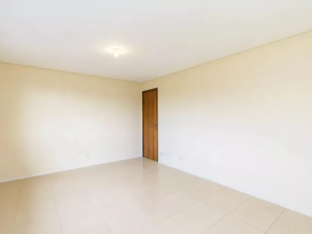 Sobrado 2 quartos e 1 banheiro, à venda, no bairro Vila Fuck em Piraquara