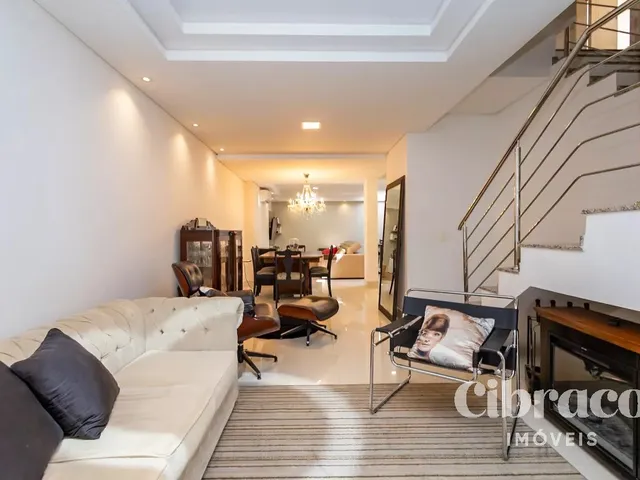 Casa 4 quartos e 3 banheiros, à venda, no bairro Bacacheri em Curitiba