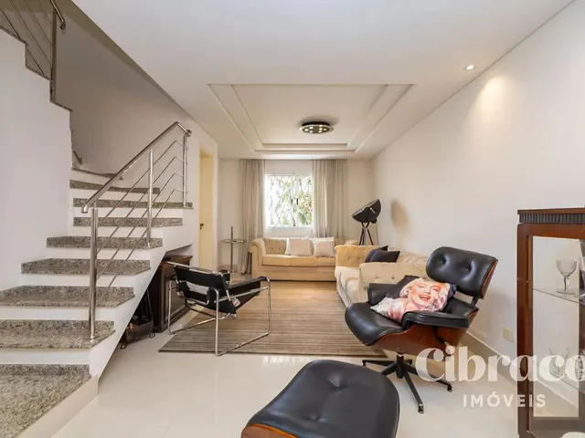Casa 4 quartos e 3 banheiros, à venda, no bairro Bacacheri em Curitiba