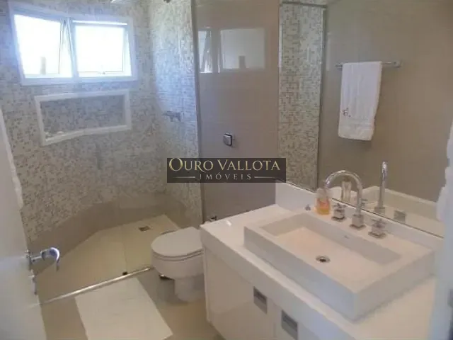 Sobrado com 1000m² 5 quartos e 1 banheiro, à venda, no bairro Acapulco em Guarujá