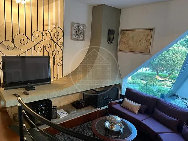 Sobrado com 393m² 4 quartos e 6 banheiros, à venda, no bairro Jardim Prudência em São Paulo