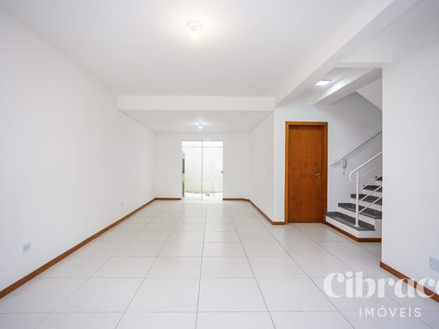 Sobrado 3 quartos e 4 banheiros, para alugar, no bairro Jardim Social em Curitiba