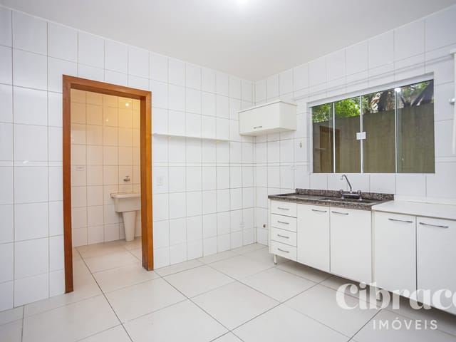 Sobrado 3 quartos e 4 banheiros, para alugar, no bairro Jardim Social em Curitiba
