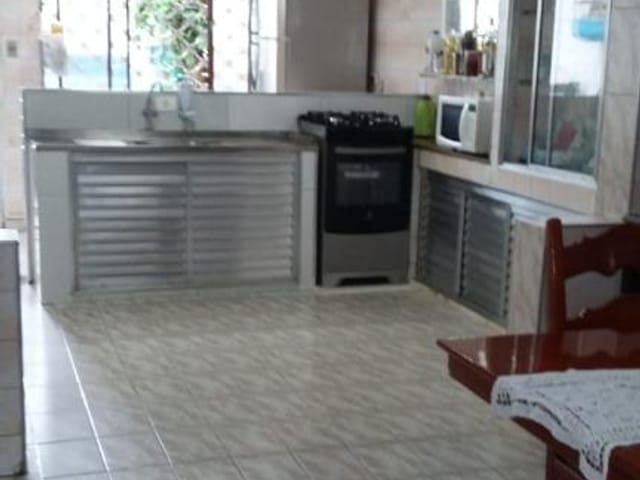 Sobrado com 125m² 3 quartos e 2 banheiros, à venda, no bairro Jardim Maria Luiza em Taboão da Serra