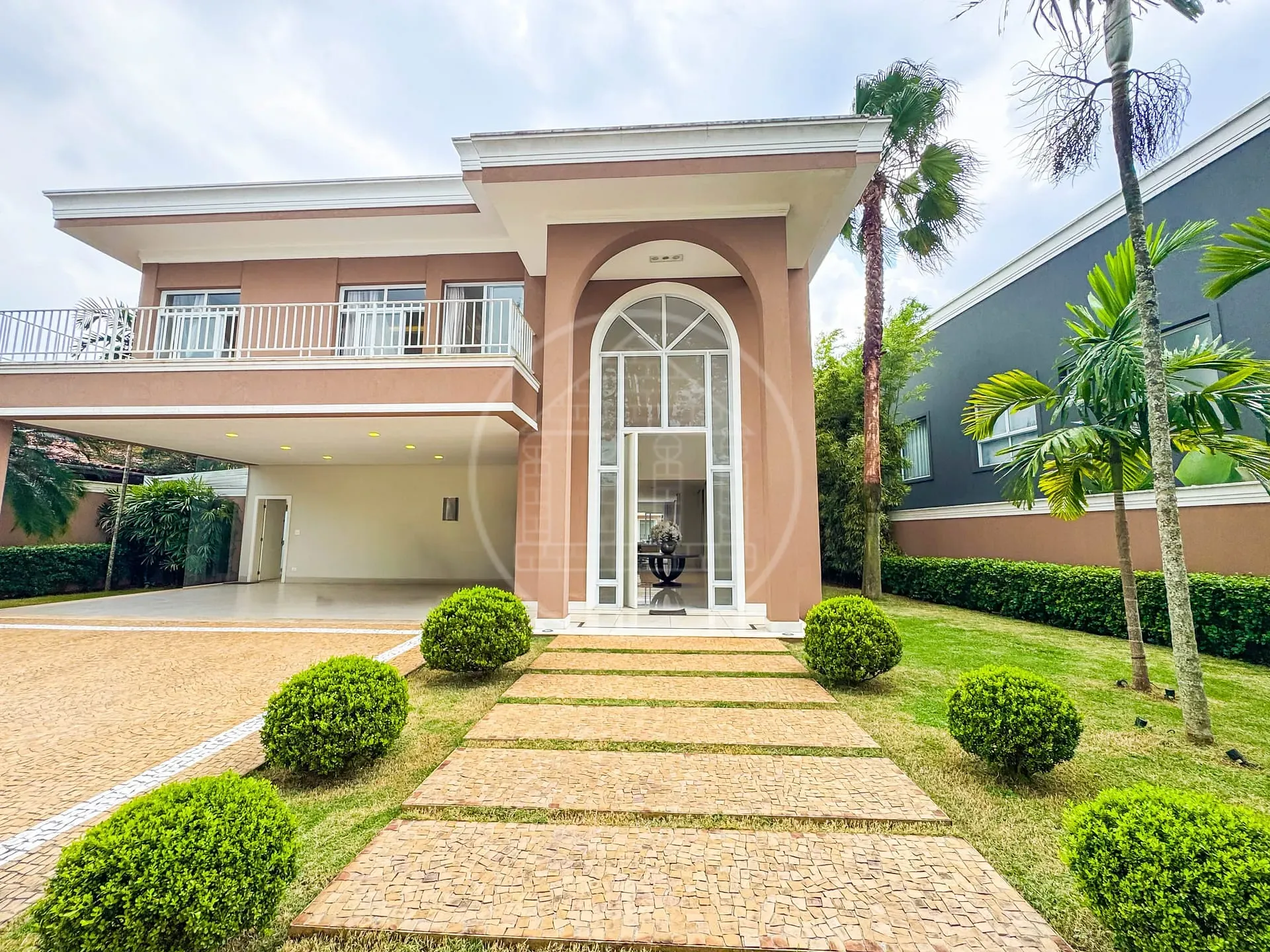 Sobrado, 3 quartos, 500 m² - Foto 1