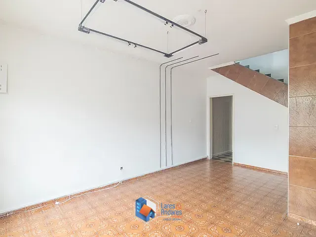 Sobrado com 210m² 3 quartos e 3 banheiros, à venda, no bairro Vila Scarpelli em Santo André
