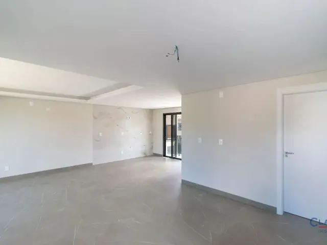 Sobrado 3 quartos e 2 banheiros, à venda, no bairro CENTRO em Campo Largo