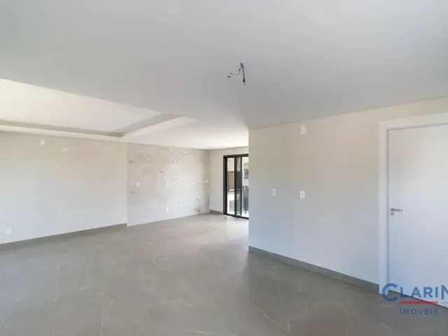 Sobrado 3 quartos e 1 banheiro, à venda, no bairro CENTRO em Campo Largo