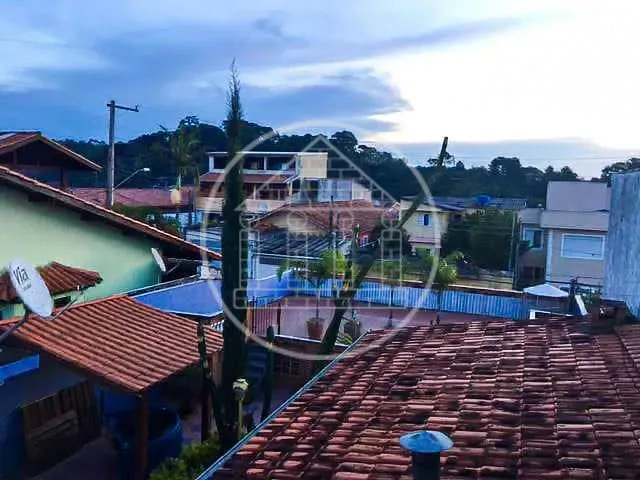 Sobrado com 250m² 3 quartos e 5 banheiros, à venda, no bairro Jardim do Engenho em Cotia