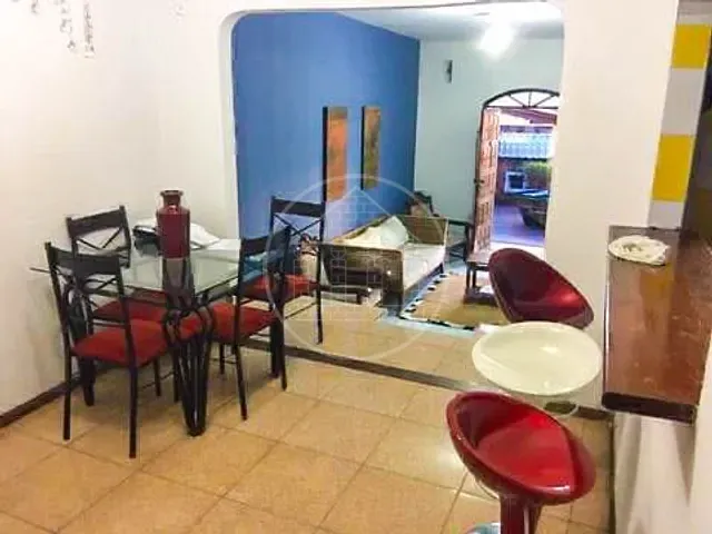 Sobrado com 250m² 3 quartos e 5 banheiros, à venda, no bairro Jardim do Engenho em Cotia