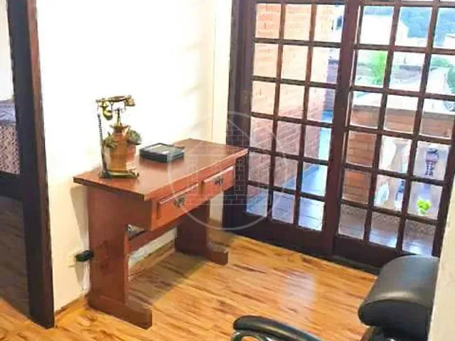 Sobrado com 250m² 3 quartos e 5 banheiros, à venda, no bairro Jardim do Engenho em Cotia