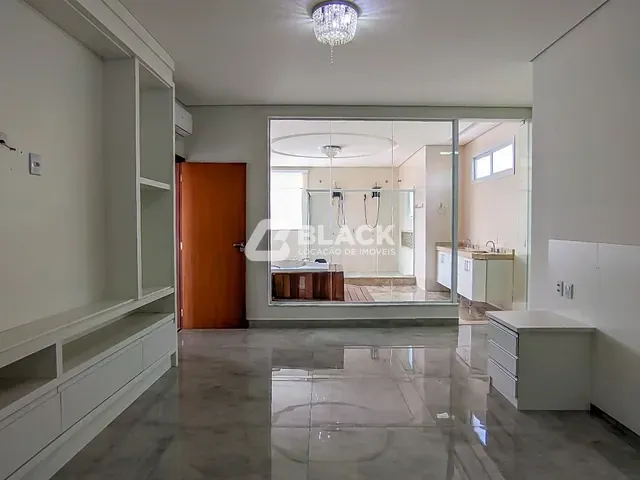 Sobrado com 500m² 4 quartos e 6 banheiros, à venda ou para alugar, no bairro Jardim Botucatu em Sorocaba