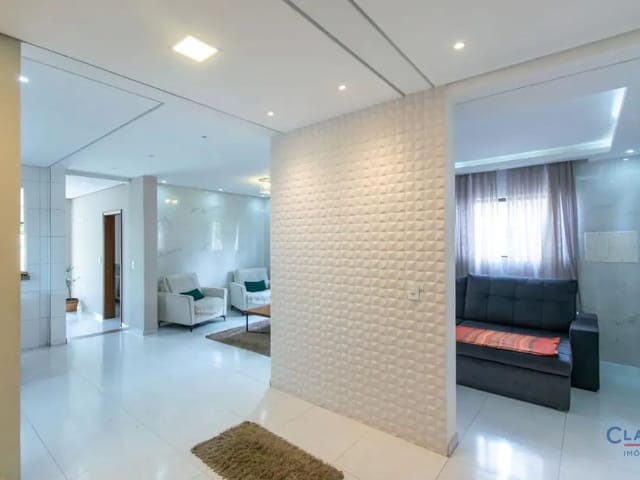 Casa 4 quartos e 5 banheiros, à venda, no bairro VILA BANCARIA em Campo Largo