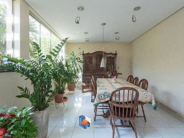 Sobrado com 238m² 4 quartos e 5 banheiros, à venda, no bairro Sorocabano em Jaboticabal
