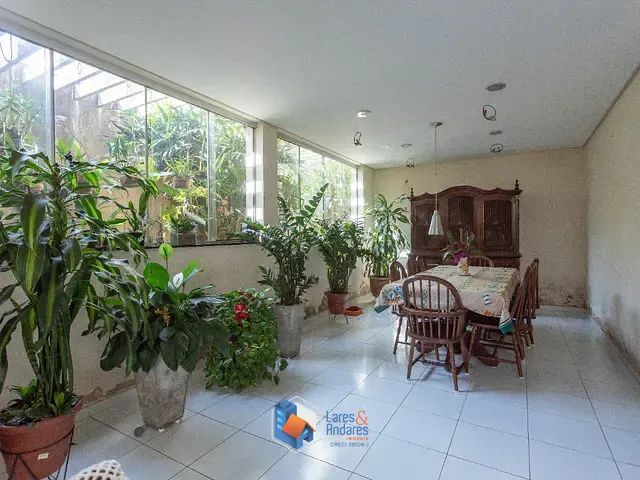 Sobrado com 238m² 4 quartos e 5 banheiros, à venda, no bairro Sorocabano em Jaboticabal