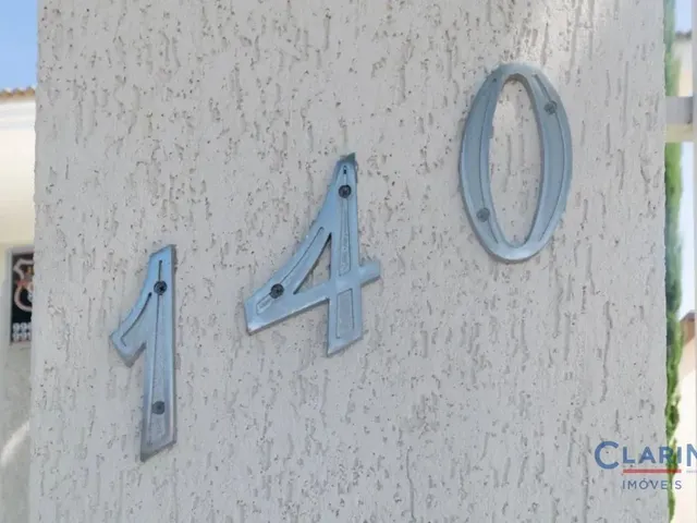 Sobrado 4 quartos e 5 banheiros, à venda, no bairro VILA BANCARIA em Campo Largo