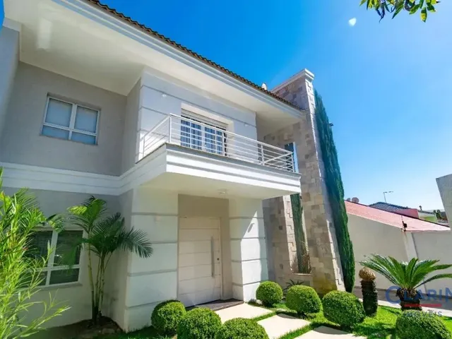 Sobrado 4 quartos e 5 banheiros, à venda, no bairro VILA BANCARIA em Campo Largo