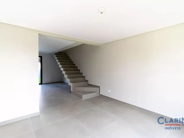 Sobrado 3 quartos e 5 banheiros, à venda, no bairro AGUAS CLARAS em Campo Largo