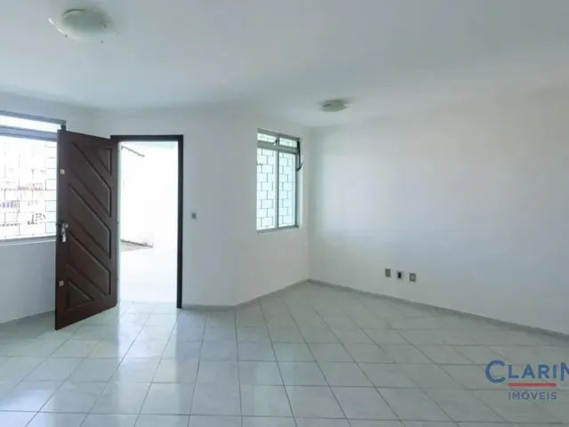 Sobrado 3 quartos e 3 banheiros, à venda, no bairro JARDIM ALVORADA em Campo Largo