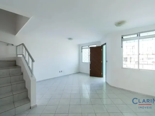 Sobrado 3 quartos e 3 banheiros, à venda, no bairro JARDIM ALVORADA em Campo Largo
