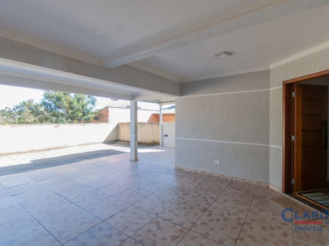 Sobrado 4 quartos e 4 banheiros, à venda, no bairro Centro em Campo Largo