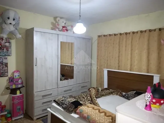 Sobrado com 332m², à venda, no bairro Jardim Miranda D'Aviz em Mauá