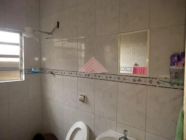 Sobrado com 332m², à venda, no bairro Jardim Miranda D'Aviz em Mauá