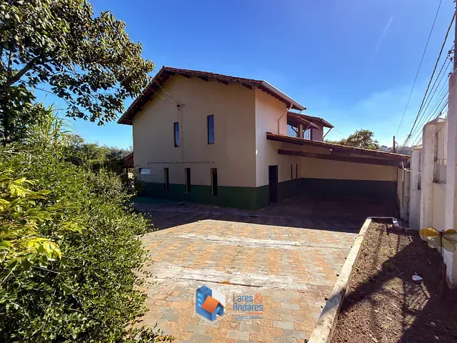 Sobrado com 353m² 3 quartos e 2 banheiros, à venda, no bairro Suíssa em Ribeirão Pires
