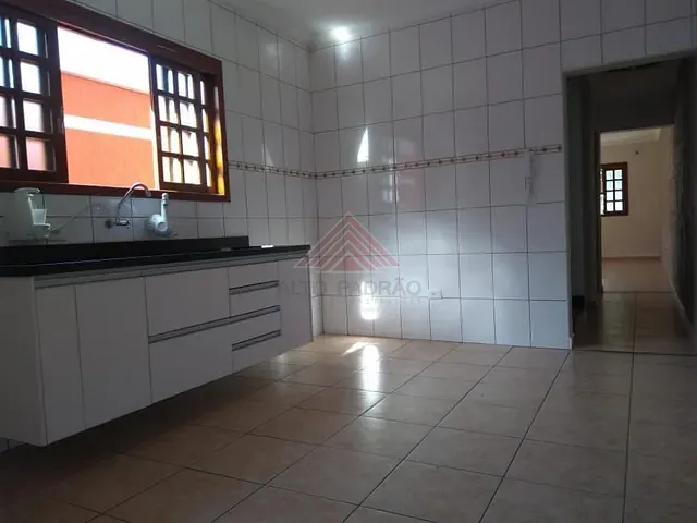 Sobrado com 125m² 3 quartos e 2 banheiros, à venda, no bairro Jardim Guapituba em Mauá